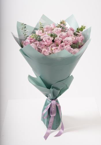 Lilac - Spray Rose Bouquet with Eucalyptus