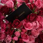 Dana – Famous Hot Sale: Spray Roses in a Box