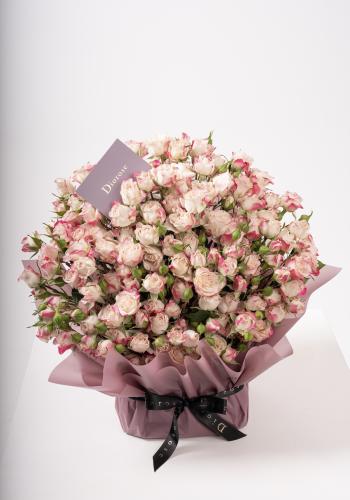 Dana – Famous Hot Sale: Spray Roses Bouquet