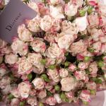 Dana – Famous Hot Sale: Spray Roses Bouquet