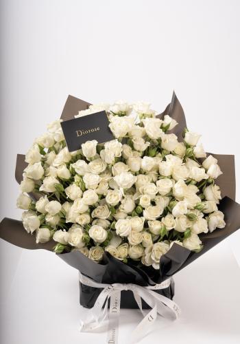 Dana – Famous Hot Sale: Spray Roses Bouquet